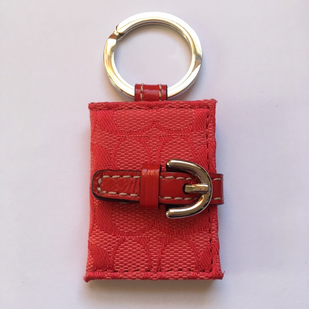 COACH red signature picture frame keychain ❤️